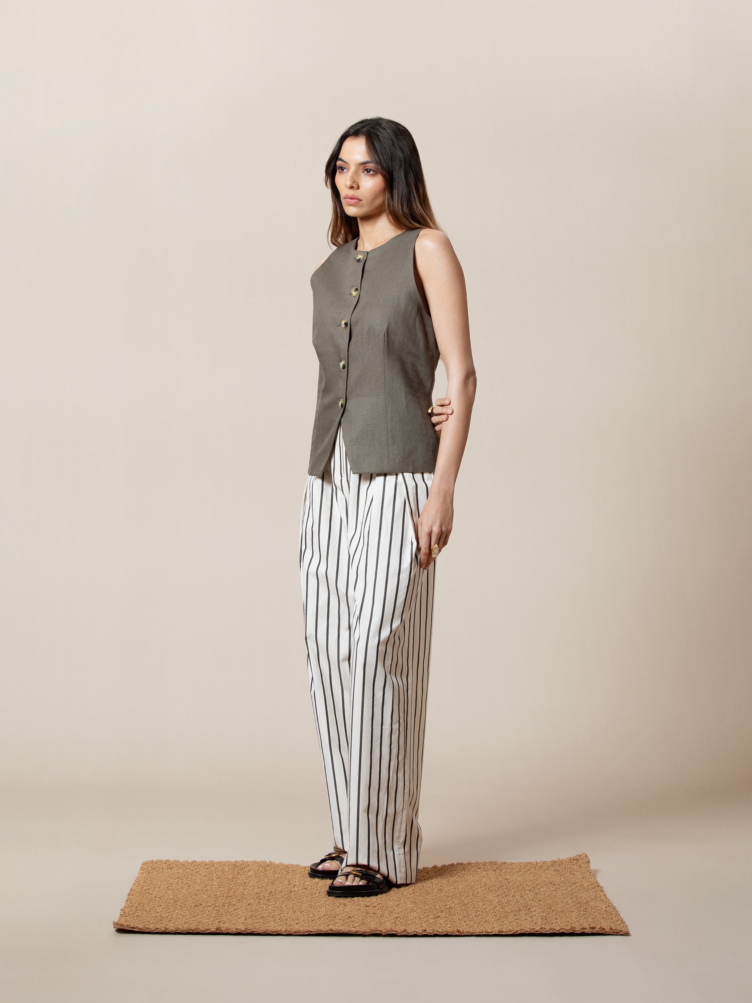 Button down vest
