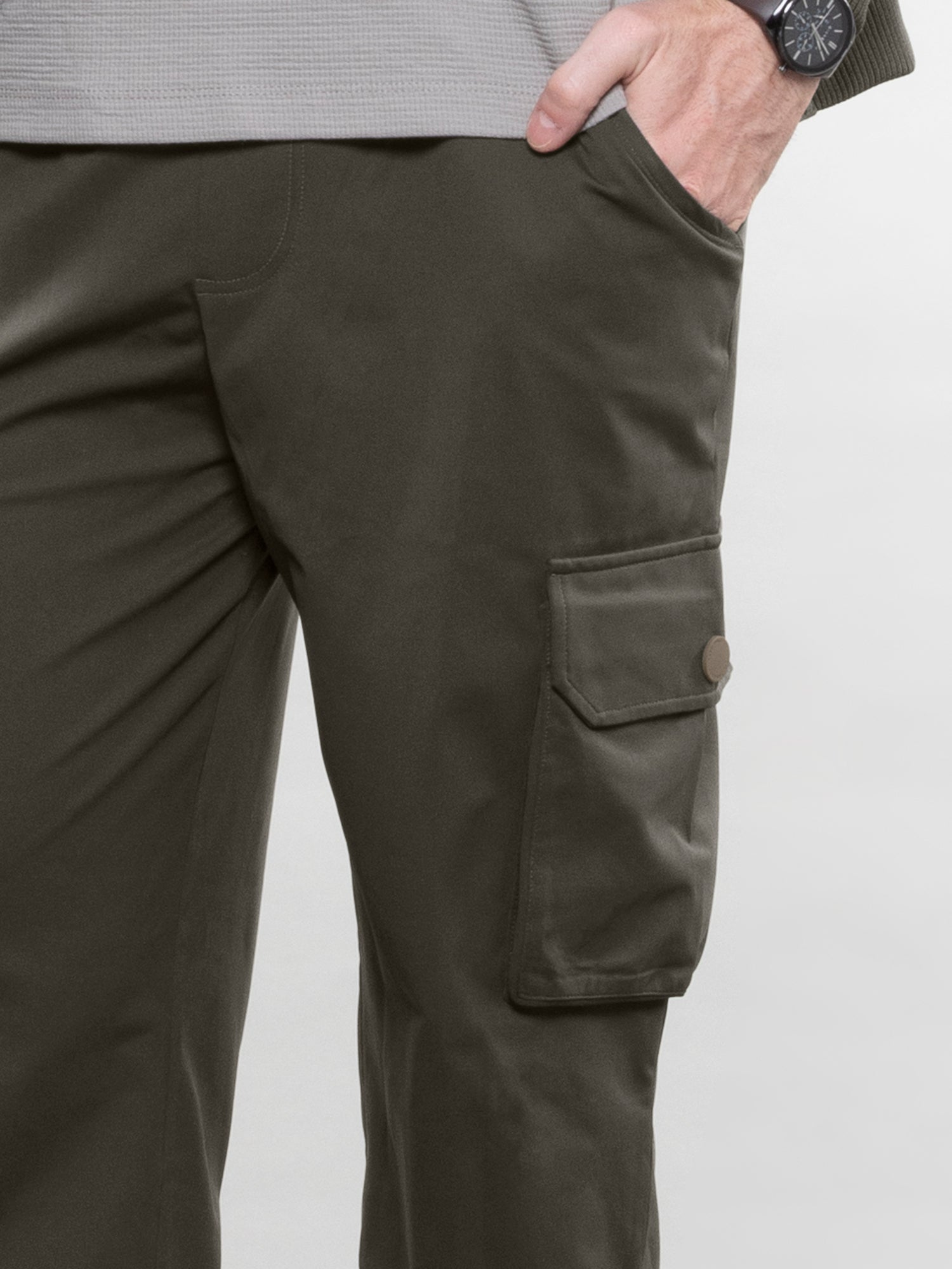 Six pocket cargo pants