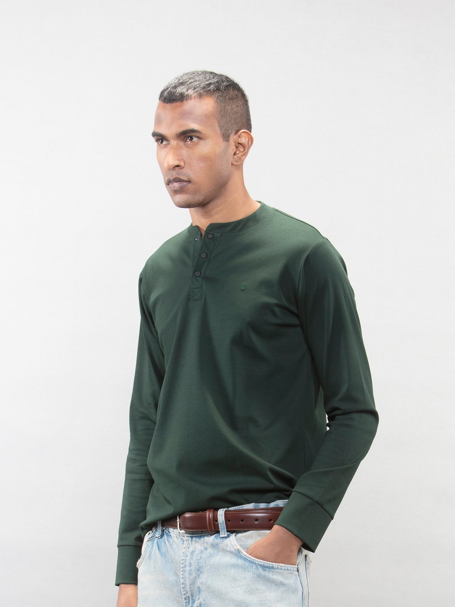 The henley tee