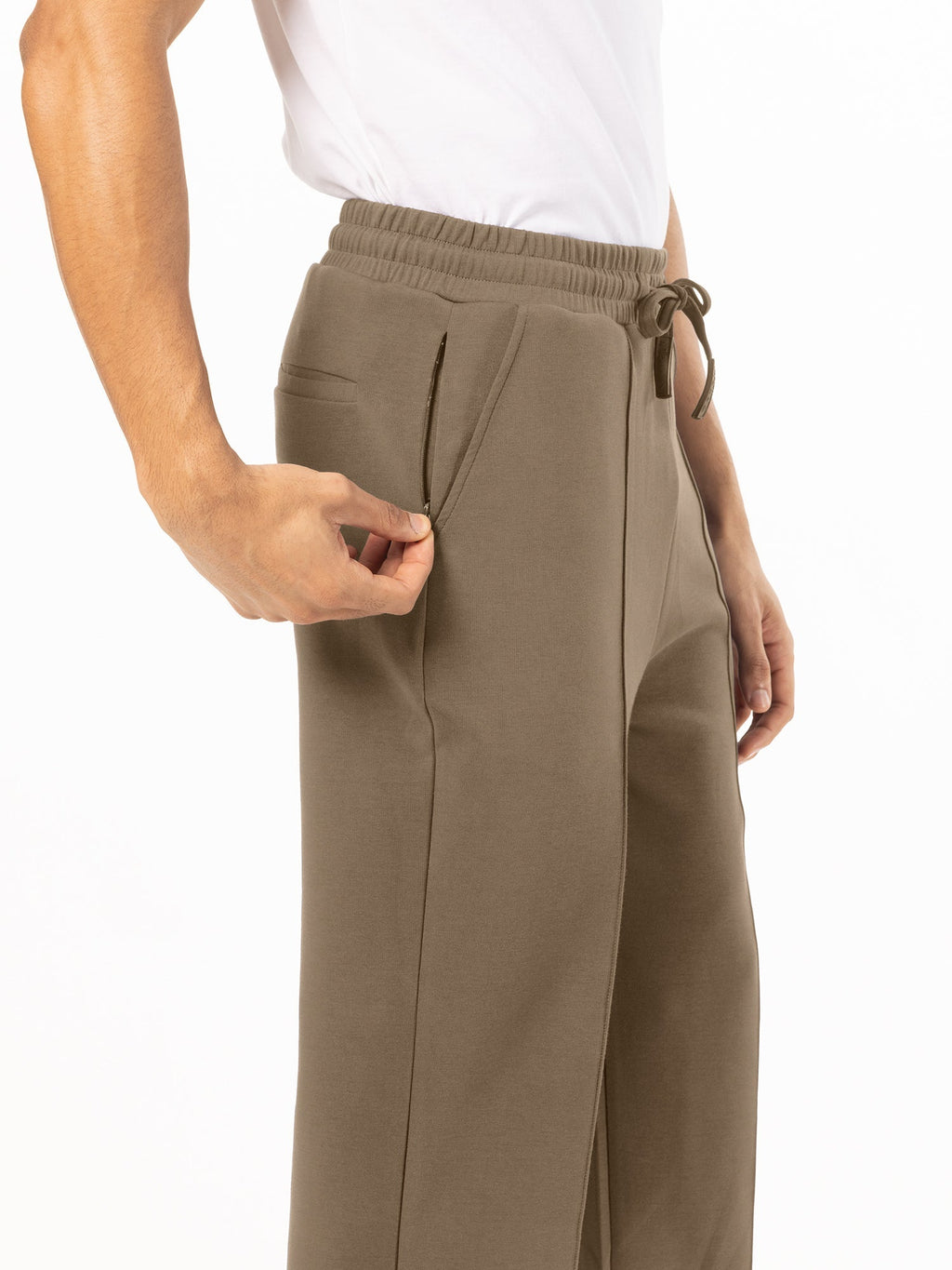 Wide-leg pants
