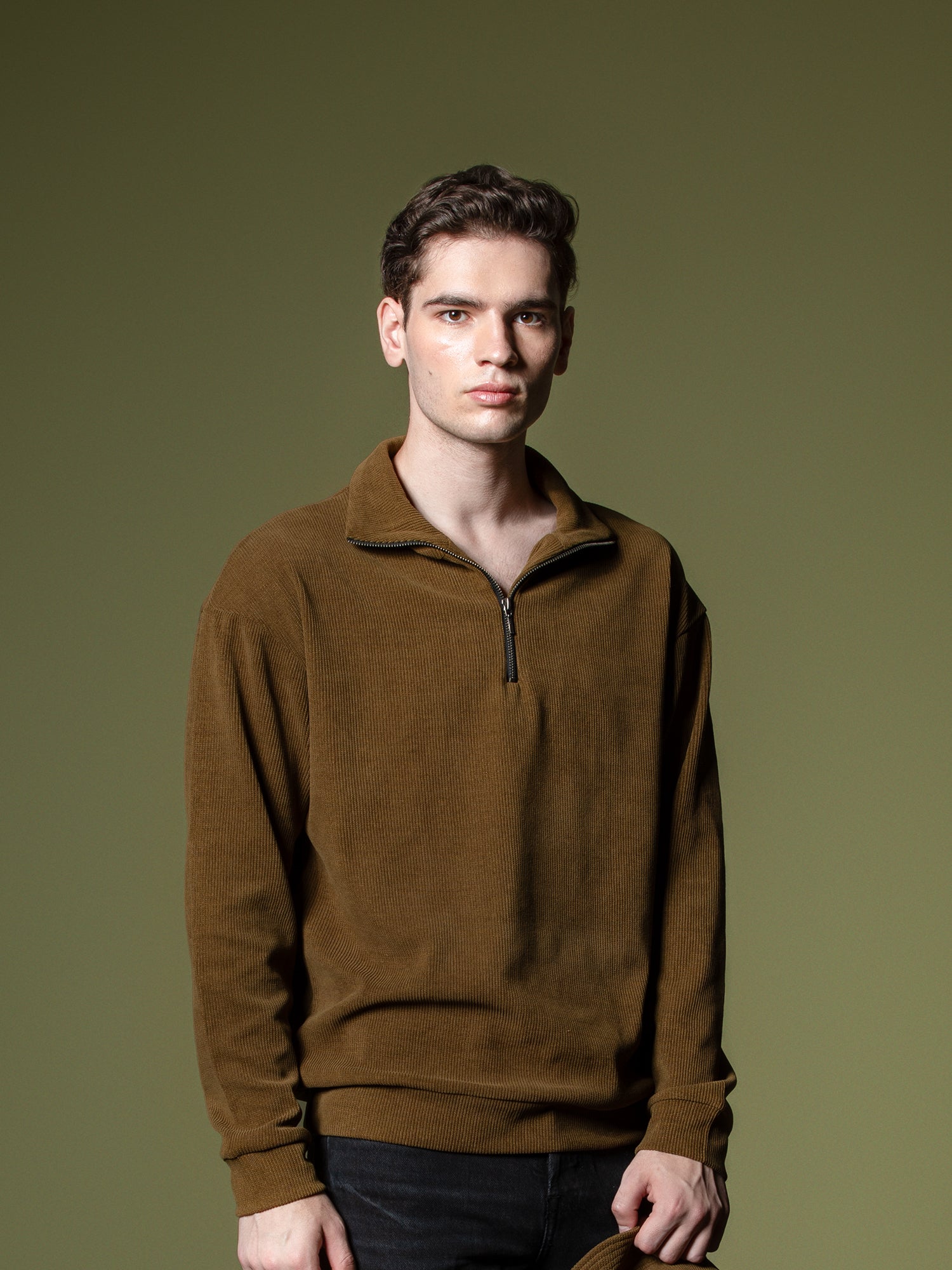 Ribbed quarter-zip sweatshirt