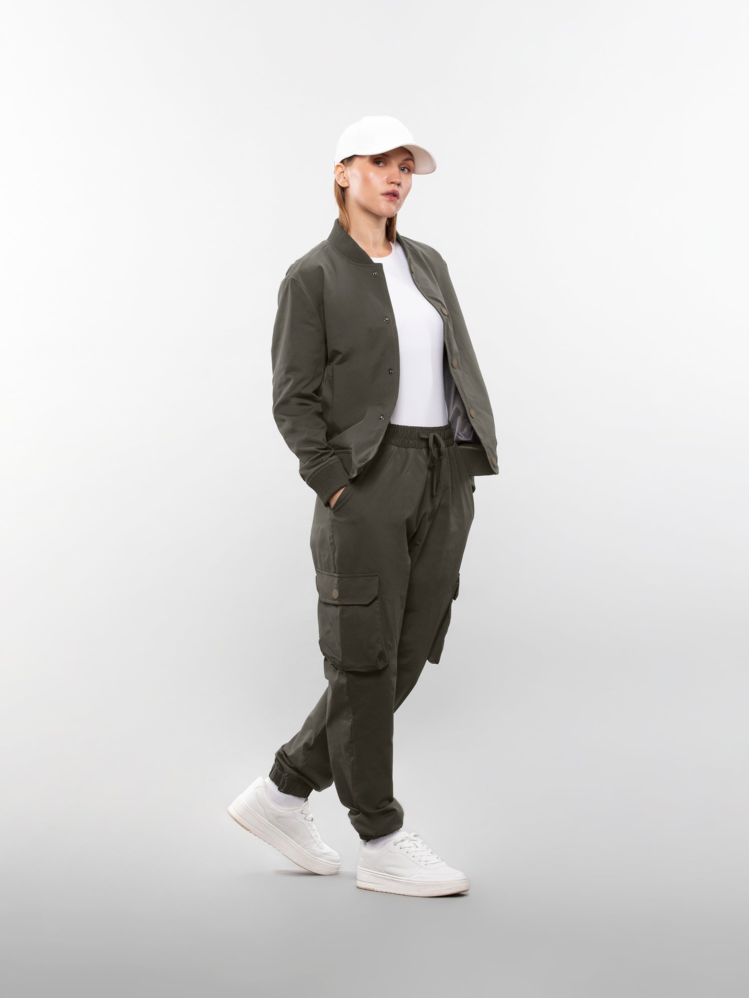 Six pocket cargo pants