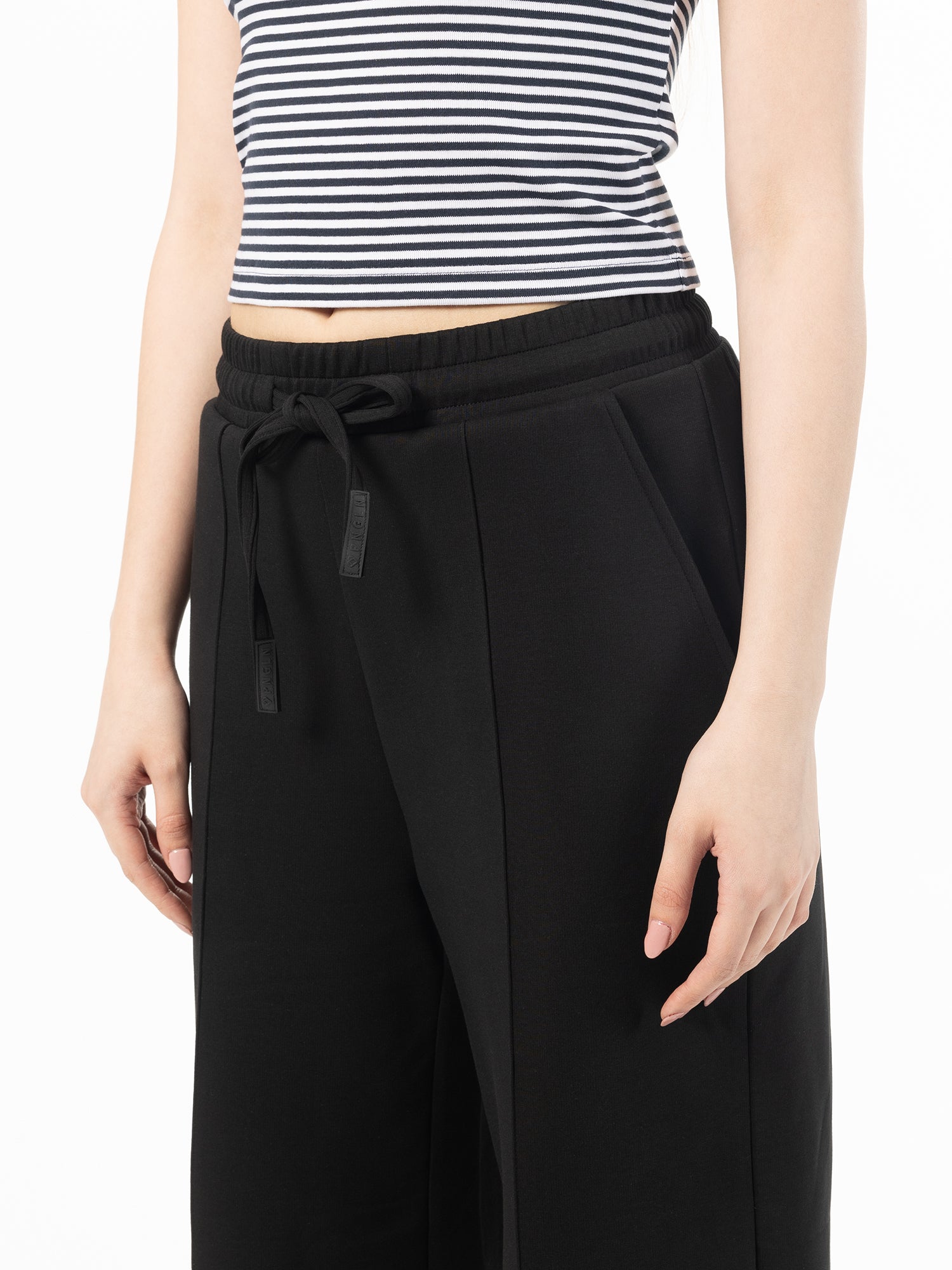 Wide-leg pants