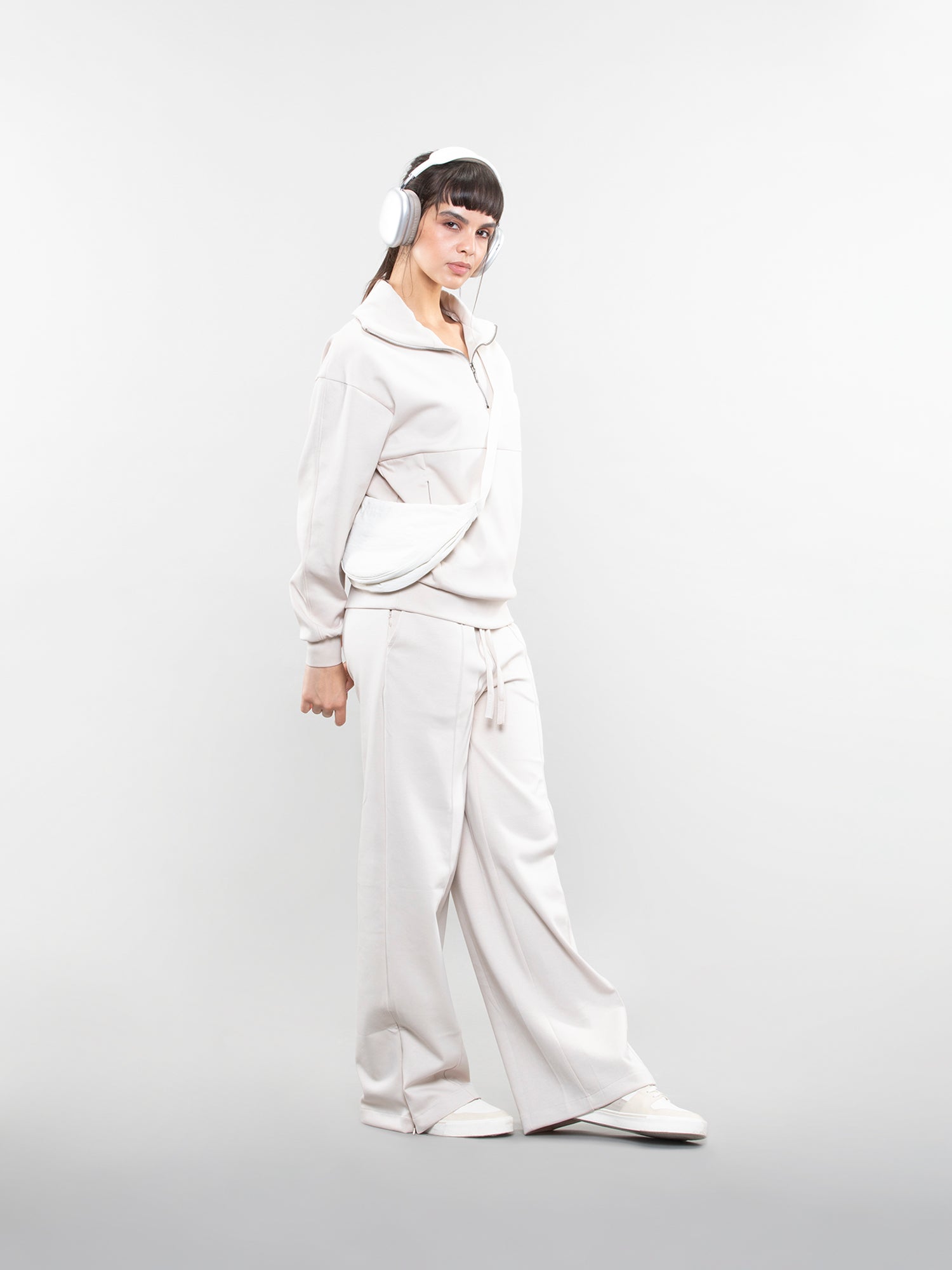 Wide-leg pants