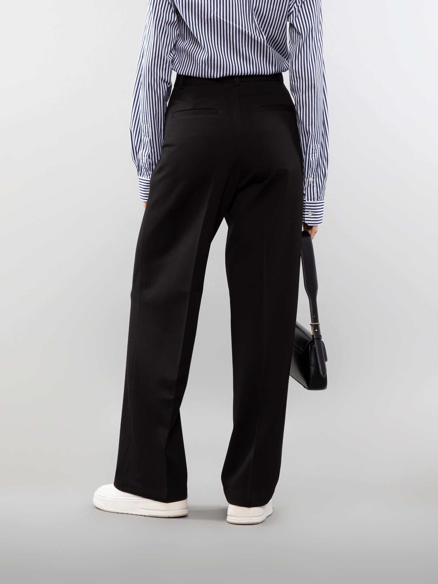 Wide-leg trouser
