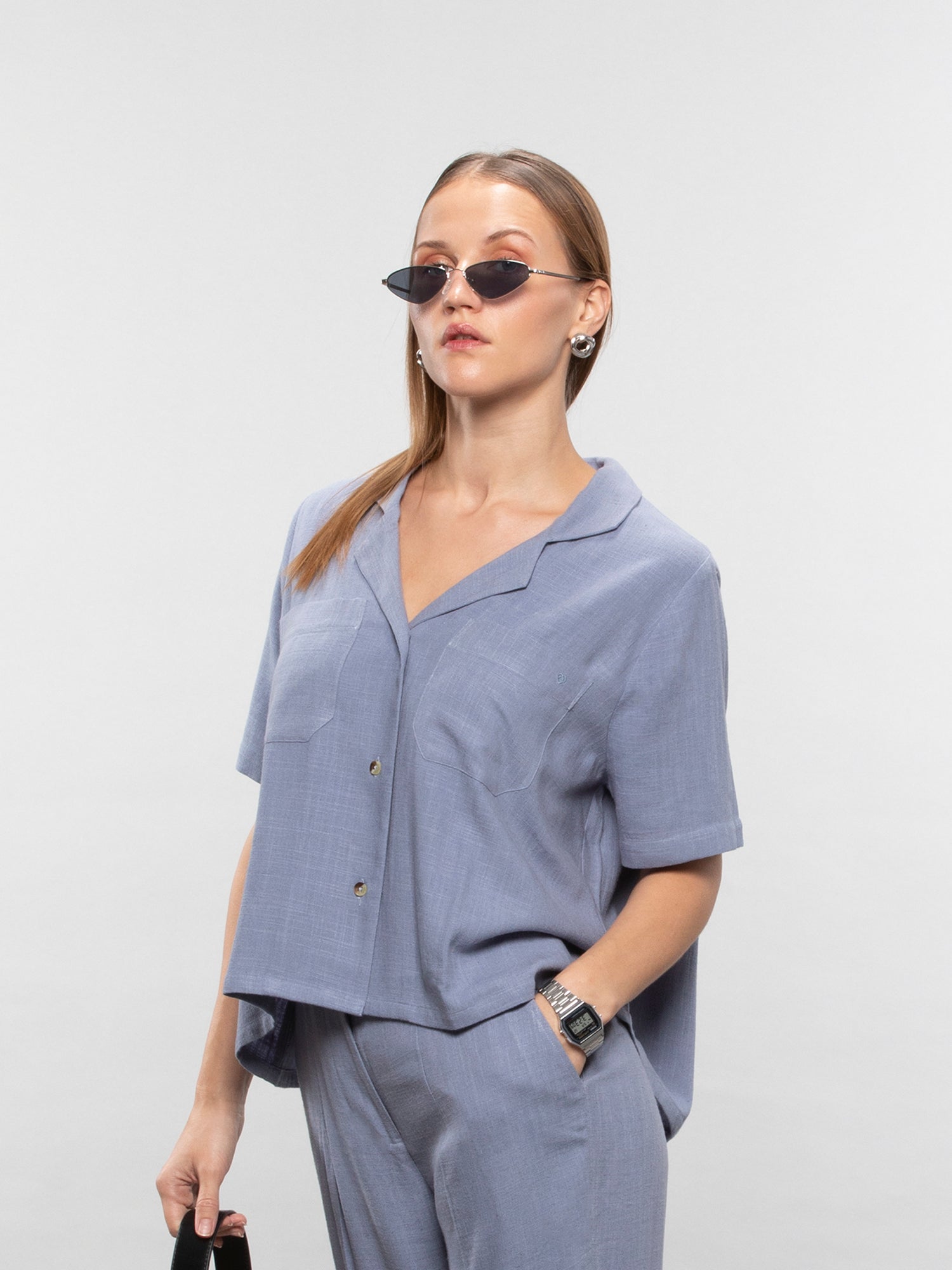 Short-sleeve relaxed shirt