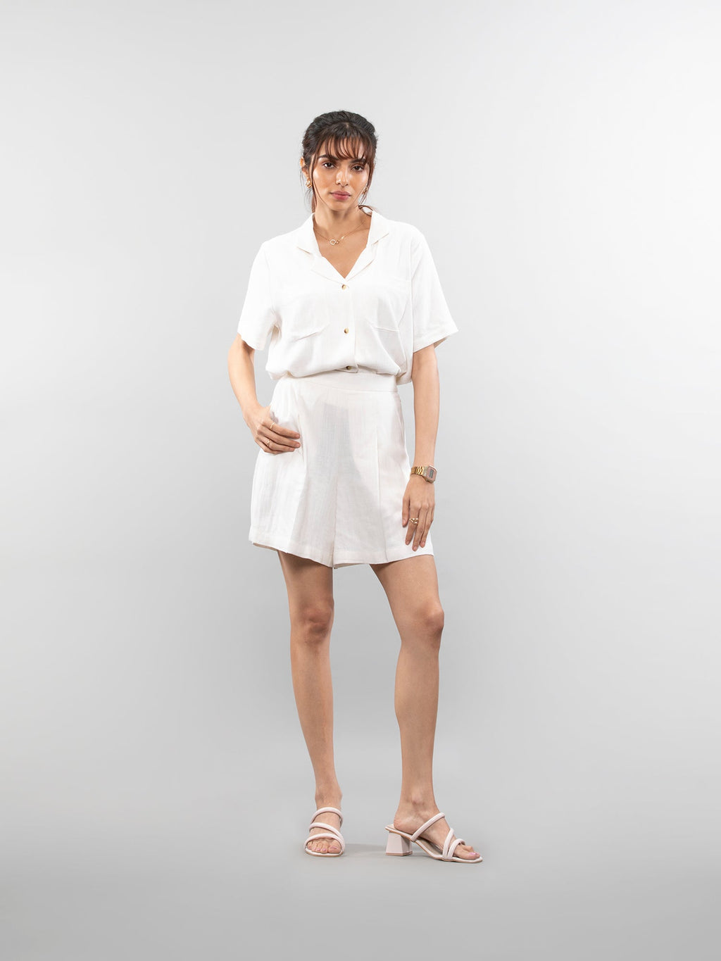 Short-sleeve relaxed shirt